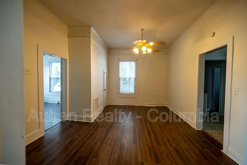 3 bed, 2.0 bath, 1357 sqft, $1,995 — Photo 2