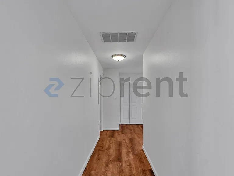 617 Hove Ct — Photo 27