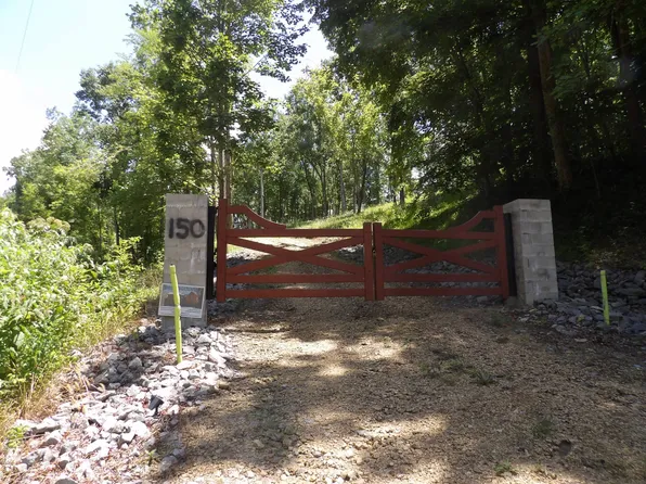 150 W John Davis Rd, Westmoreland, TN 37186