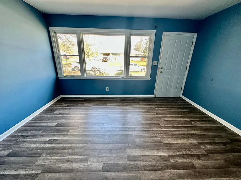 3839 Astor Ave — Photo 6