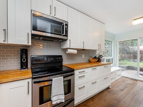 3rd image of 3005 Firbrook Pl