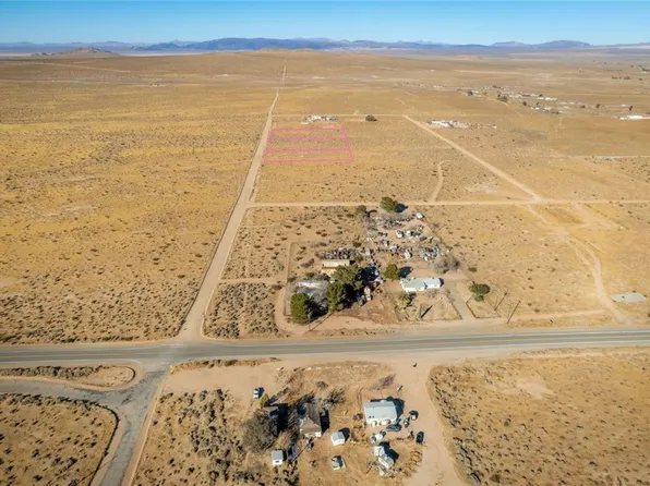 37201 Valley Wells Rd #3, Hinkley, CA 92347