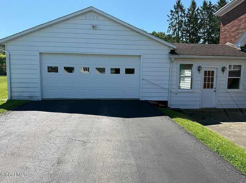3rd image of 30 Mason Avenue