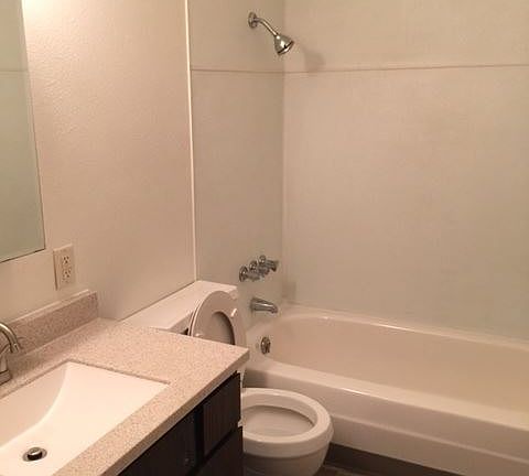 5th image of 1521 Ashberry Ct APT 16
