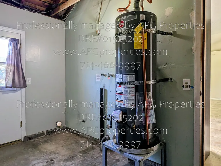 15068 Mountain Spring St — Photo 27