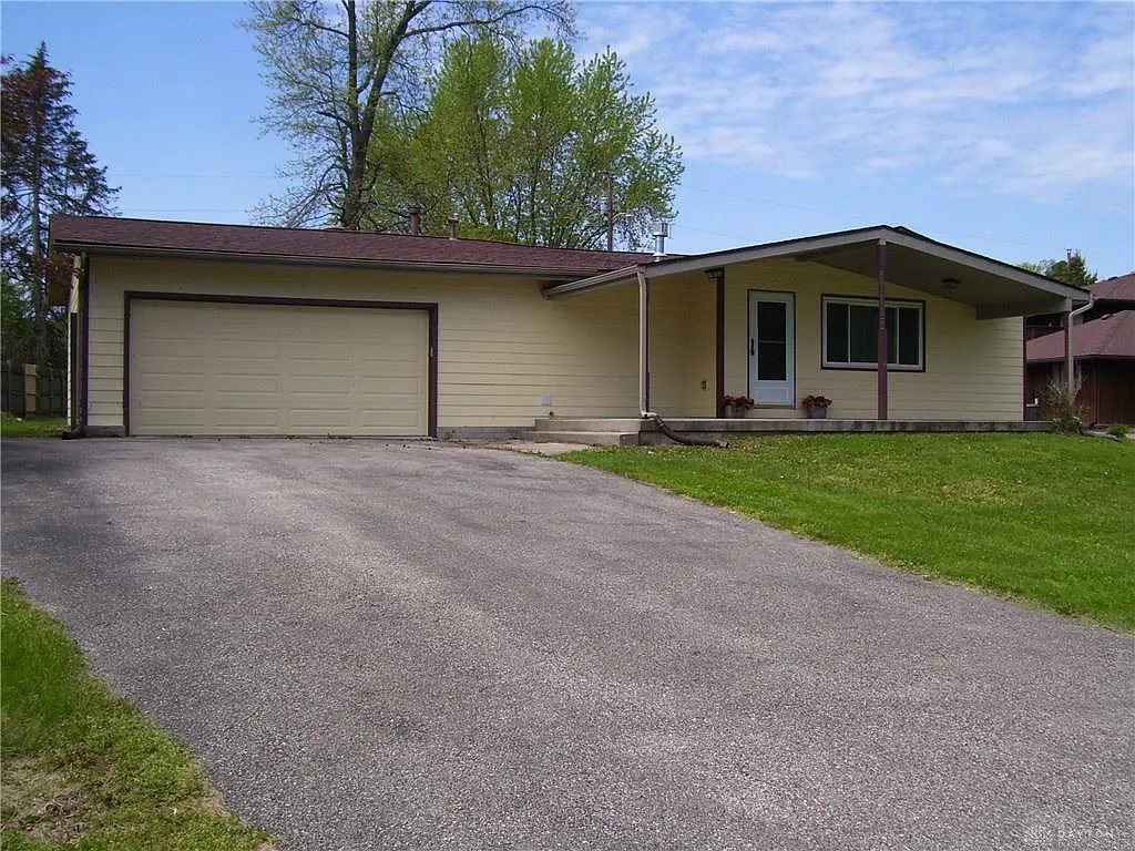 1081 Yellowstone Rd photo 1