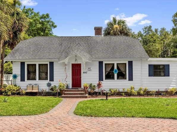 647 E 3rd Ave, Mount Dora, FL 32757
