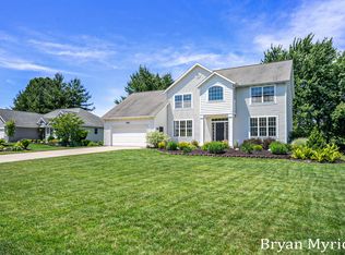 9469 Bluff Lake St, Zeeland, MI 49464