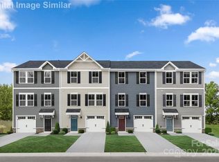 8027 Sinnet Pl, Charlotte, NC 28269