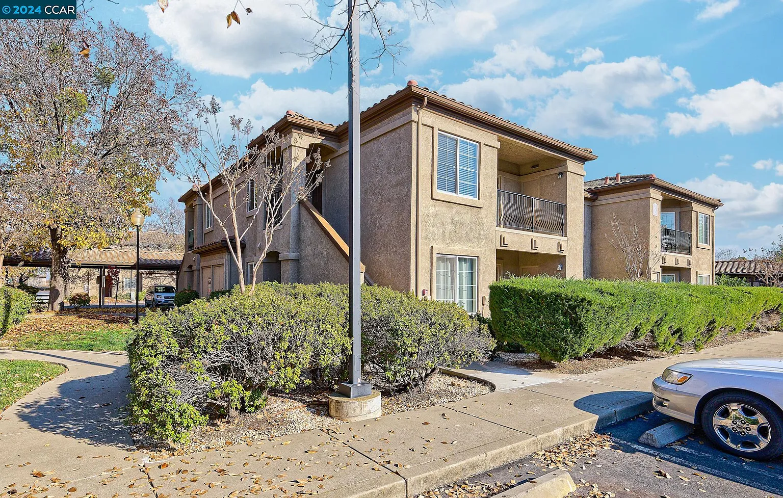 4200 E Commerce Way Unit 823 photo 1