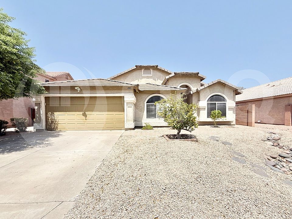 1st image of 4234 E Redwood Ln
