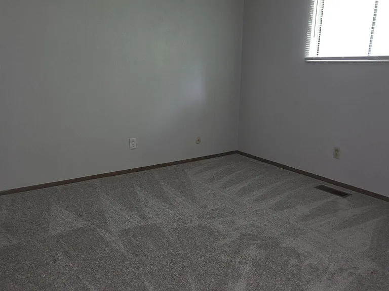 1339 W Jeth Ct — Photo 10