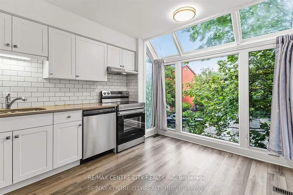 4 bed, $2,400 — Photo 3