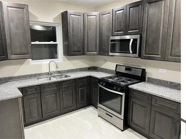 7825 S Marshfield Ave, Chicago, IL 60620