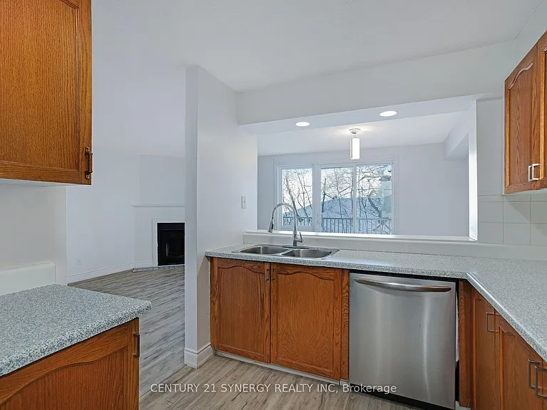 1589 Saint Bernard St #403 — Photo 14