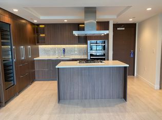 1768 Cook St #1409, Vancouver, BC V5Y0N3