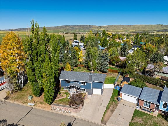 4th image of 404 High Meadow Court