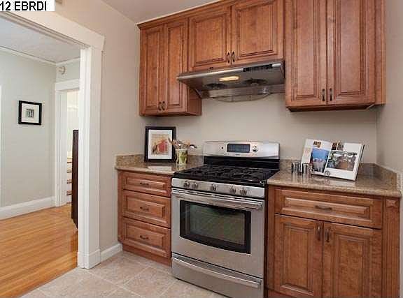 5th image of 3955 Magee Ave