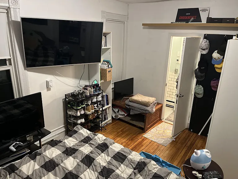 1435 Marshall St NE #3 — Photo 1