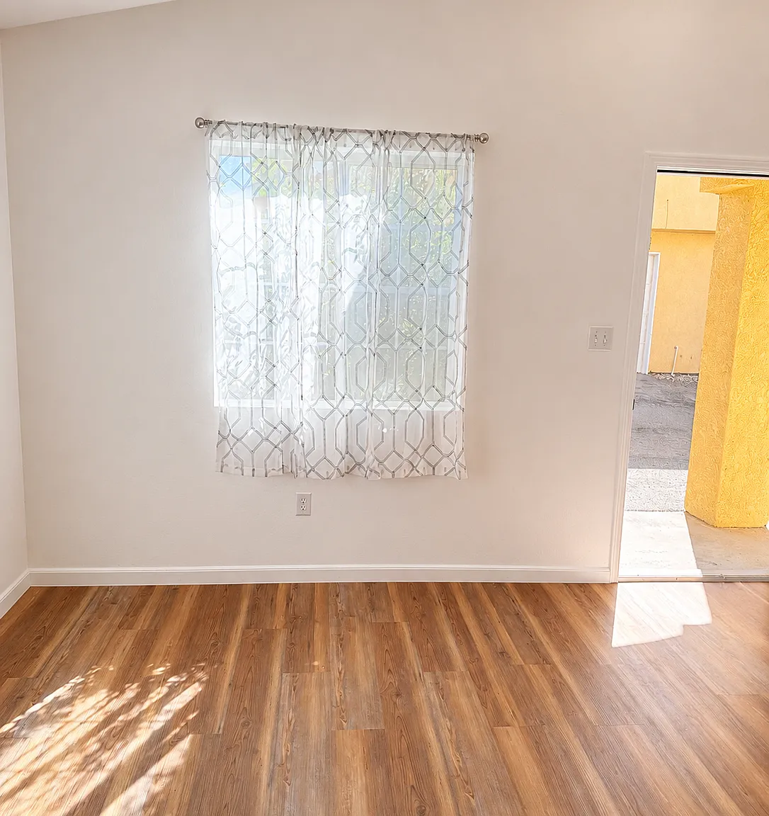 2 bed, 1.5 bath, 1100 sqft, $1,750 — Photo 4