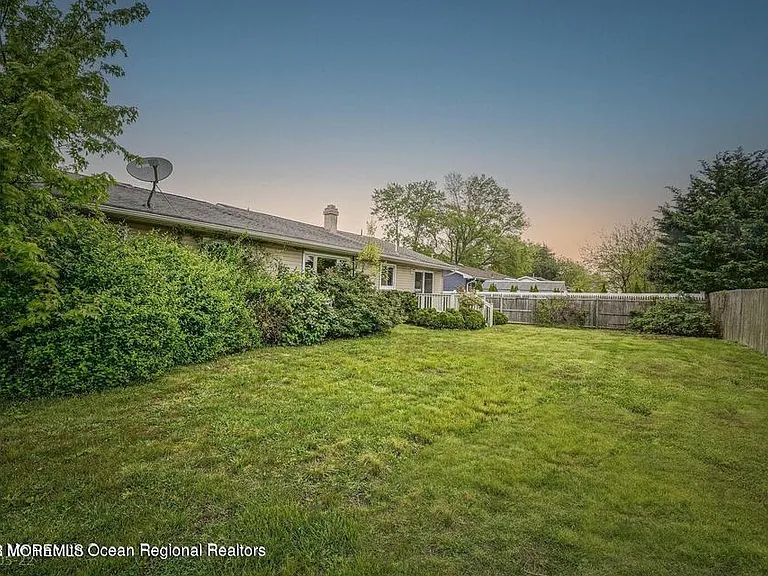 34 Bell St — Photo 24