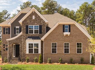 112 Eden Hollow Ln, Matthews, NC 28104
