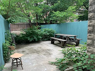 832 Quincy Street, #1R