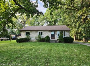 700 W Gardenia Ave, Madison Heights, MI