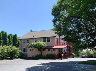 8 Welsh Pool Rd, Exton, PA 19341