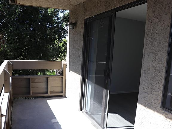 3rd image of 9949 Sepulveda Blvd #Studiox1-1