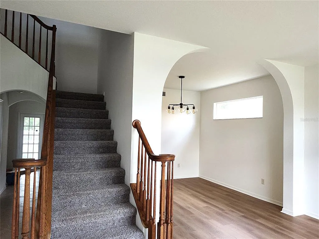 3 bed, 2.5 bath, 2530 sqft, $3,000 — Photo 2