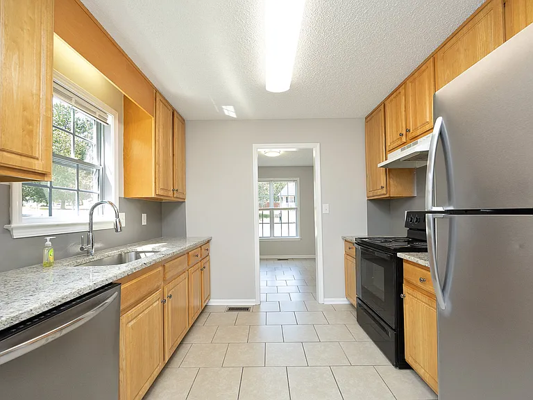 109 Havencrest Lndg — Photo 12