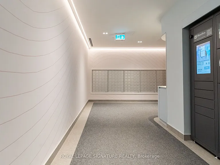 799 The Queensway #820 — Photo 50