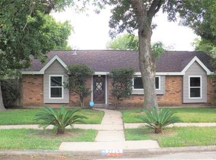 2714 Lazy Spring Dr, Houston, TX 77080
