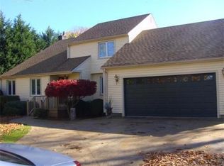 11 Bush St, Dartmouth, MA 02748