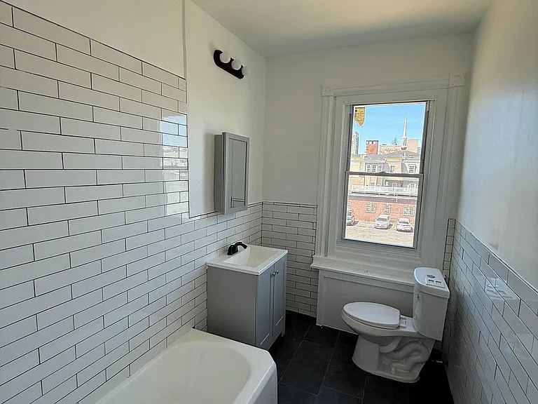 1111 W Lehigh Ave #4 — Photo 4
