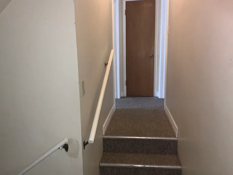 2200 S Lee Ave — Photo 12