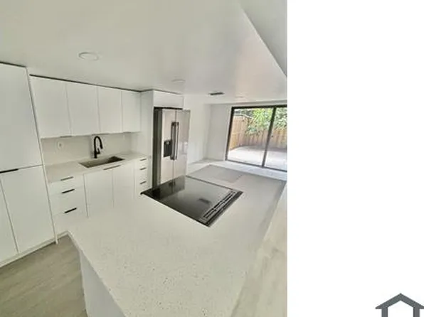 8010 NW 27th Pl, Sunrise, FL 33322