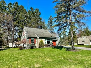 2 Orchard Rd, Utica, NY 13501