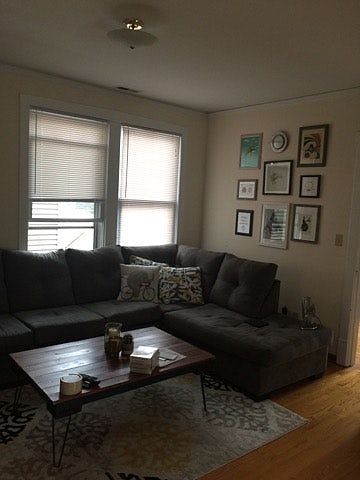 1st image of 1247 W Wellington Ave #2
