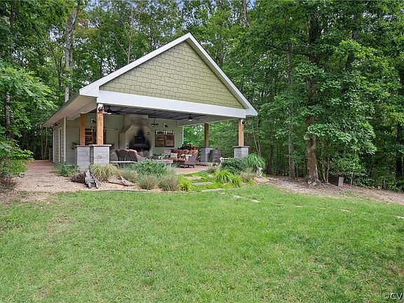 3rd image of 5405 Saint Leger Dr