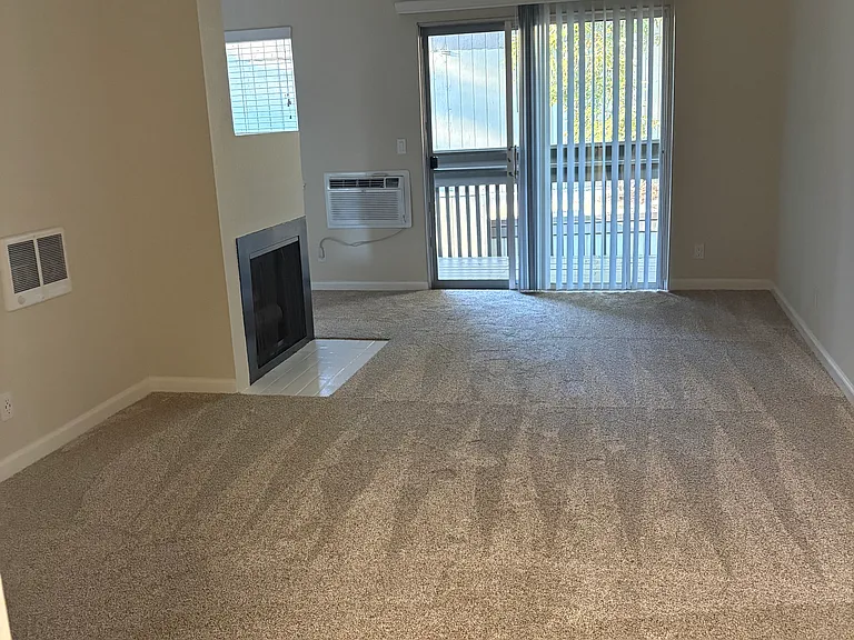 Riverdeck Apartments — Photo 48