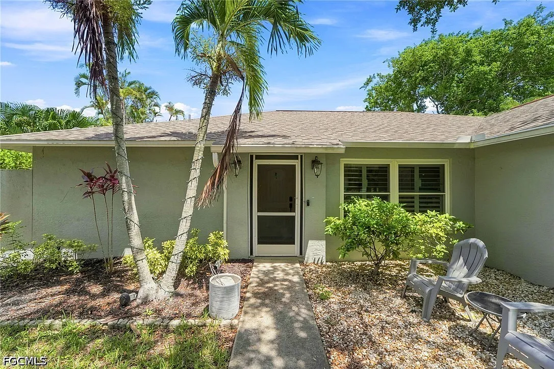 3 bed, 2.0 bath, 1439 sqft, $3,375 — Photo 2