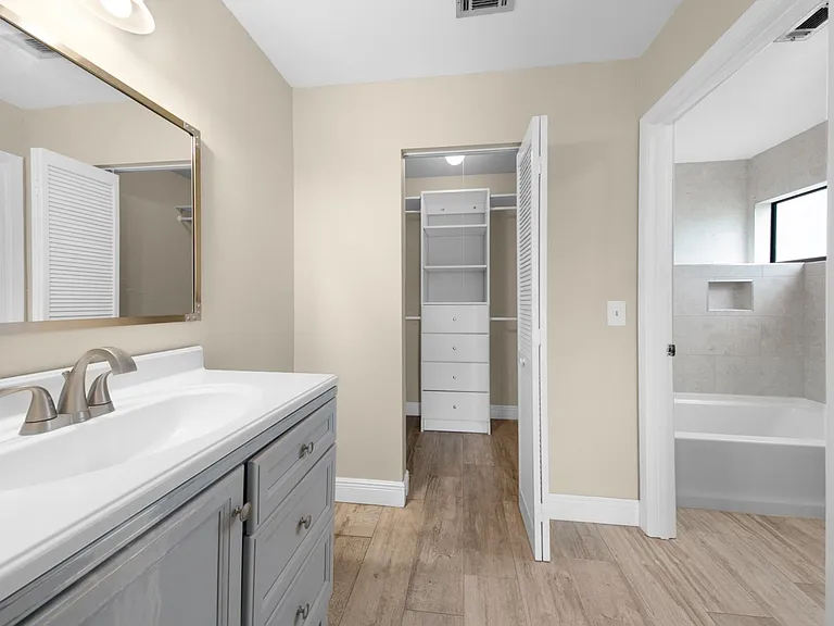1014 Hooper Ave NE — Photo 20