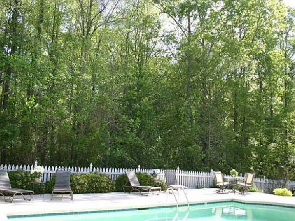 5th image of 125 Killarney Dr
