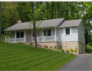 1st image of 211 E Hilltop Dr