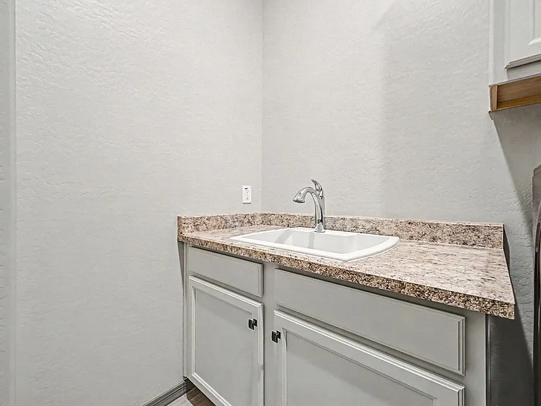 1315 W Alpine Tree Ave — Photo 14