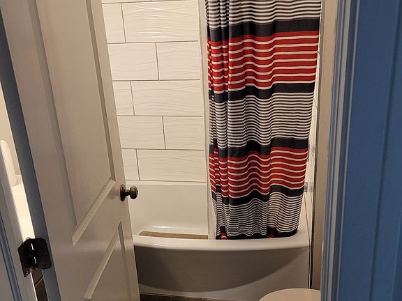 5th image of 1311 S Troy St #1