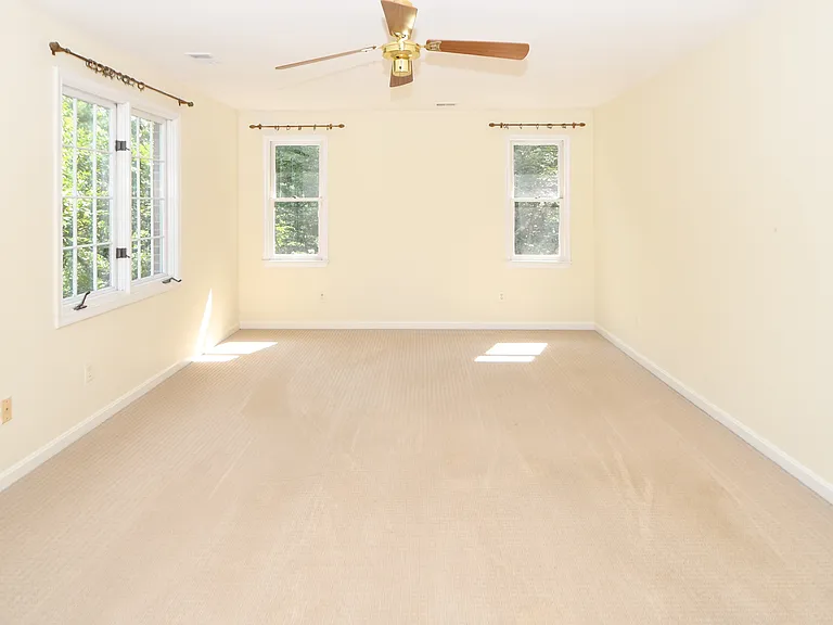 26 Holly Leaf Ct — Photo 42