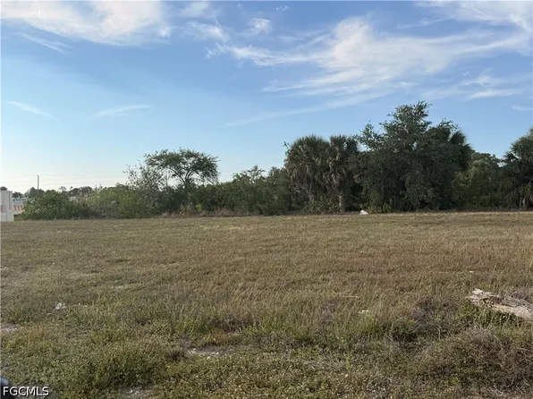 1421 NE 23rd St, Cape Coral, FL 33909